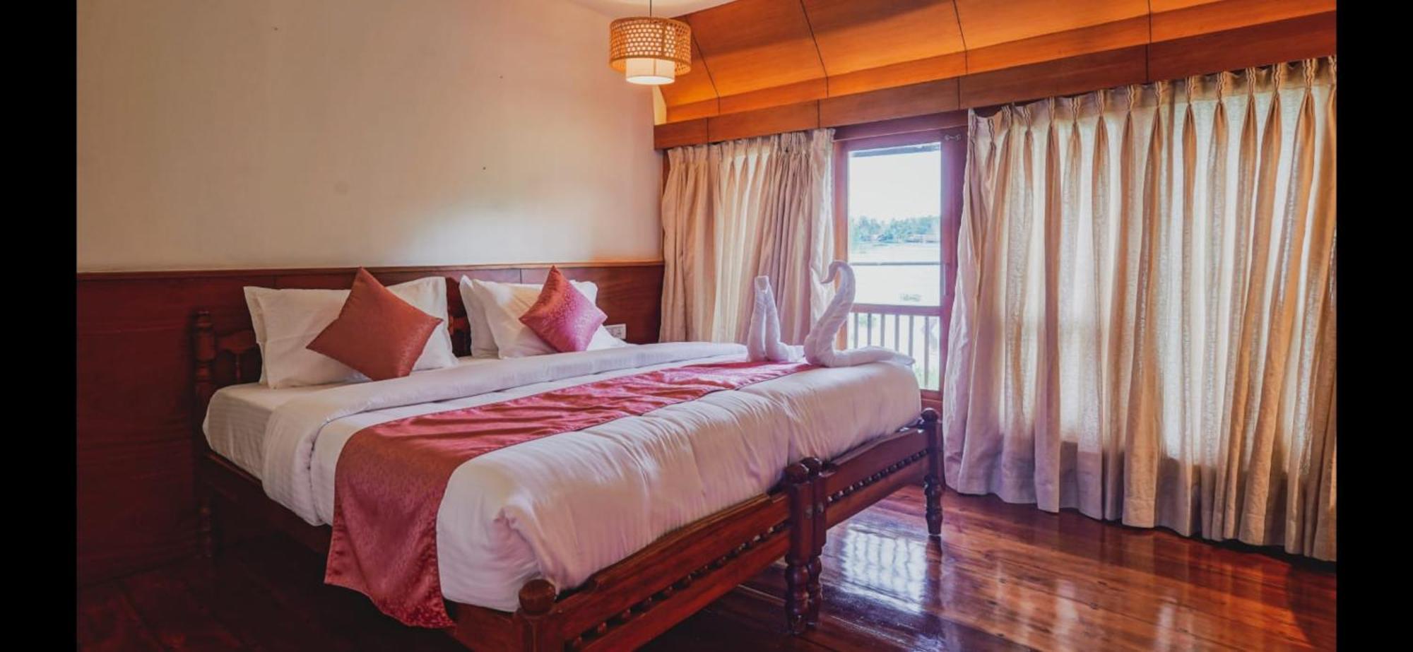 Victoria Houseboats Hotell Alappuzha Eksteriør bilde