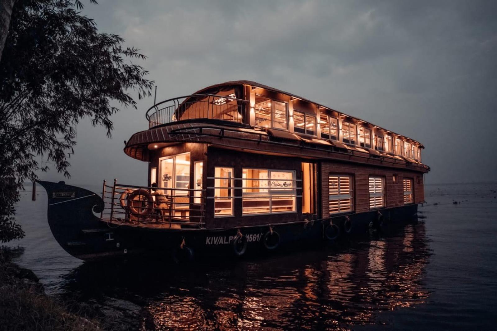 Victoria Houseboats Hotell Alappuzha Eksteriør bilde