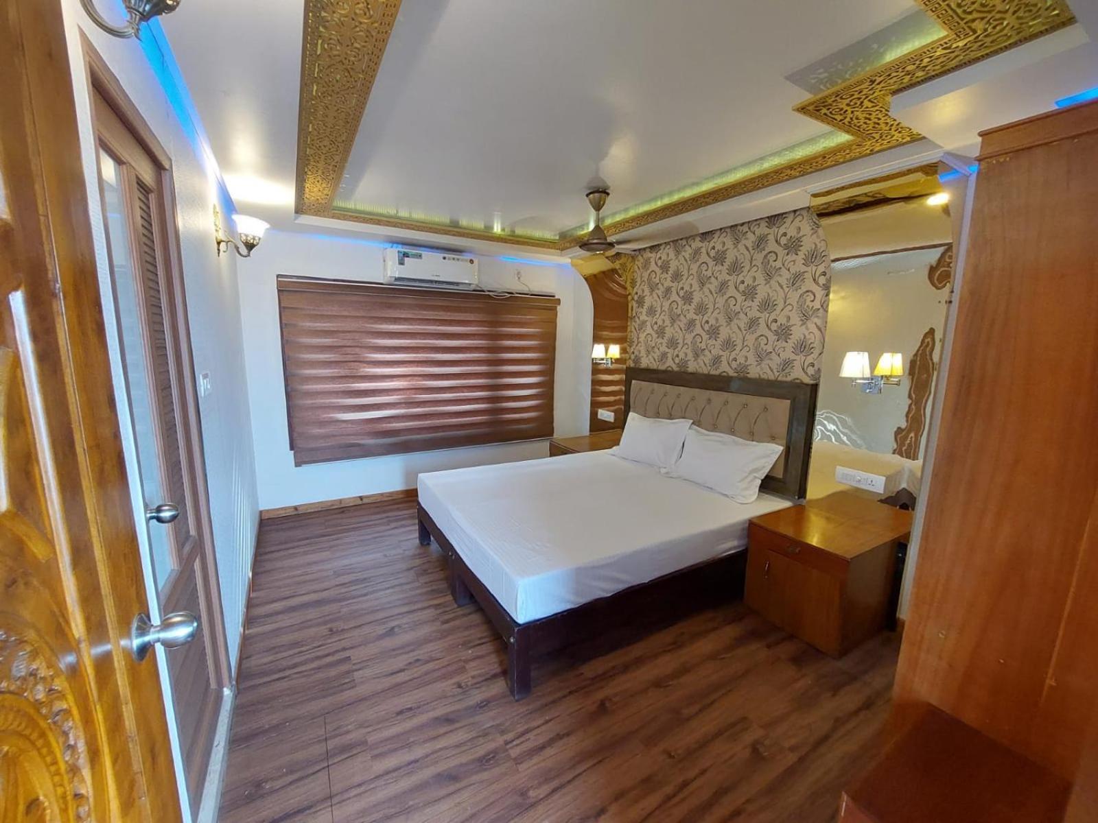 Victoria Houseboats Hotell Alappuzha Eksteriør bilde